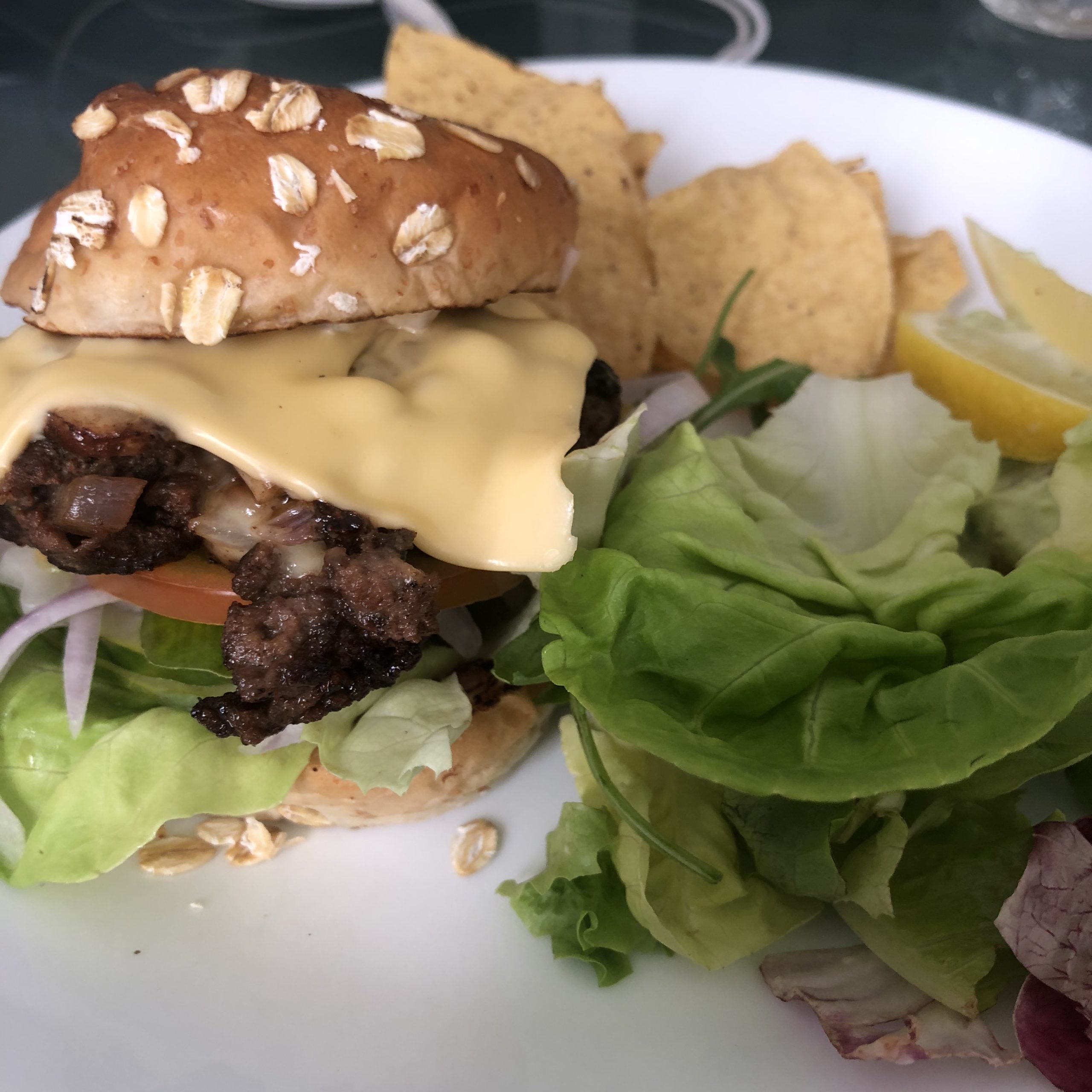 Fauzan vs Fatina: Homemade Burger